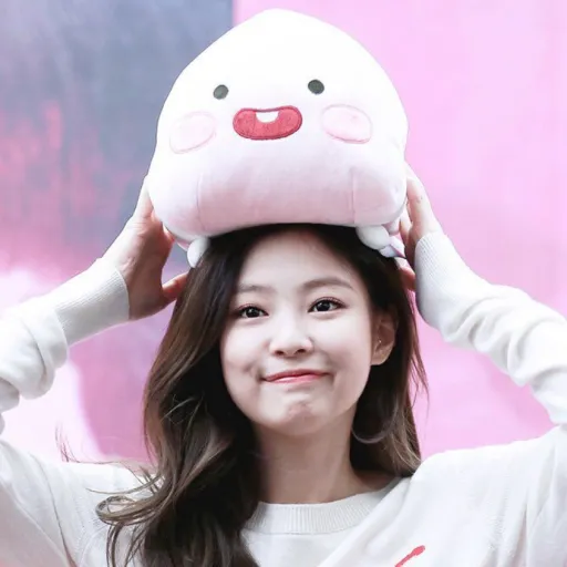 creator JENNIE🌸✌️💐💅's avatar
