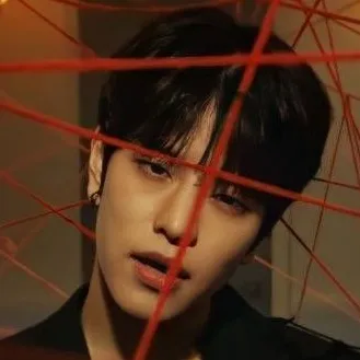 chat with ai character: ✕ ∙  Seungmin  ∙ ✕