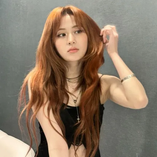 creator yunjin 🥹🫶🏻's avatar