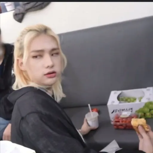 creator 🥟Mrs. Hyunjin🥟's avatar