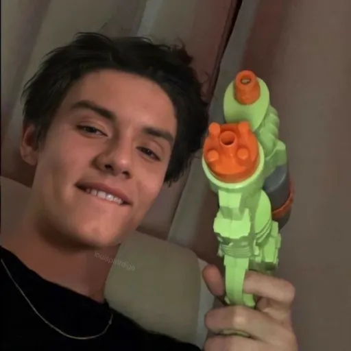 creator ENZO'S WIFIE's avatar