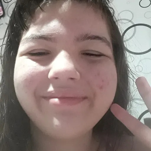 creator Júlia Floripa's avatar