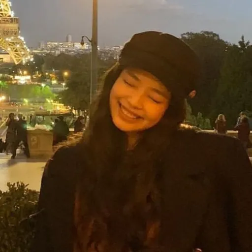 creator jennie_official's avatar