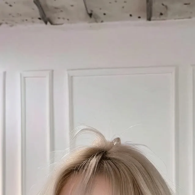 chat with ai character: Angel