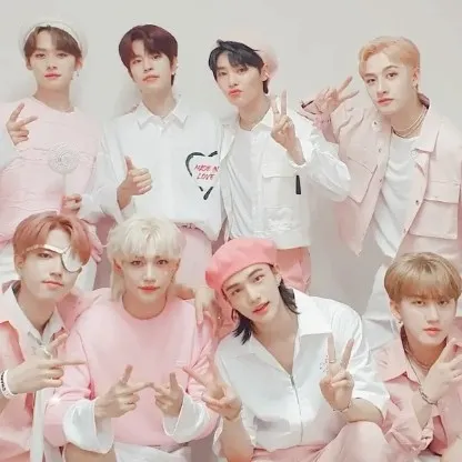 creator ~Hyunjin x felix~'s avatar