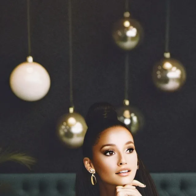 chat with ai character: Arianna Grande