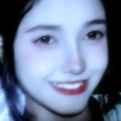 creator stella lovely's avatar