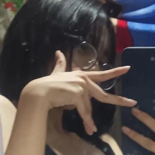 creator lol~📱's avatar
