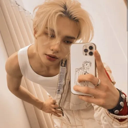 creator Hjunjinie's wifey's avatar