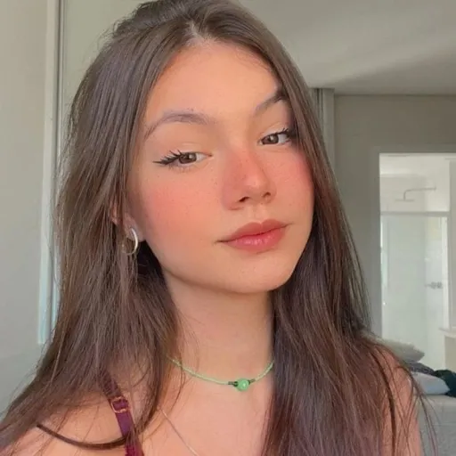 creator maria joaquina's avatar