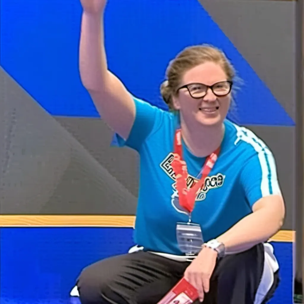 chat with ai character: Danielle