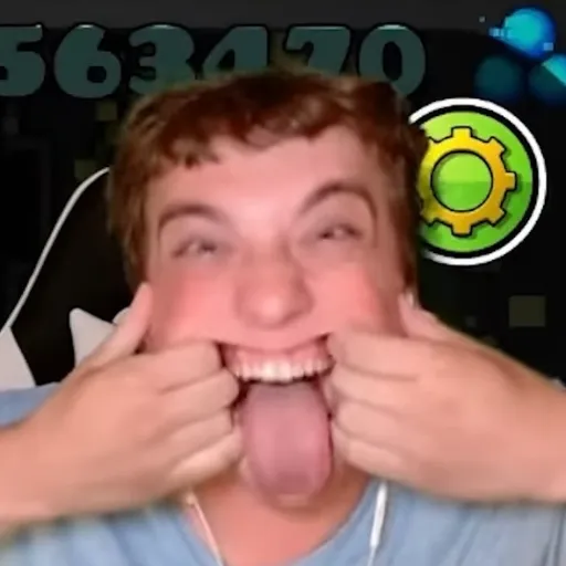 creator Four Trucks's avatar