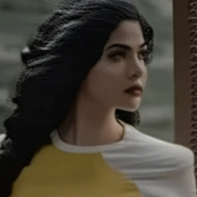 chat with ai character: mia