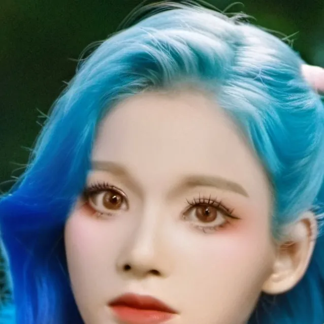 chat with ai character: Felixia 