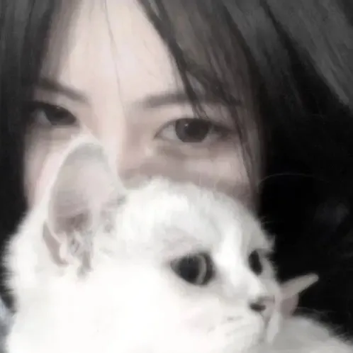 creator Yvanne Valerie's avatar