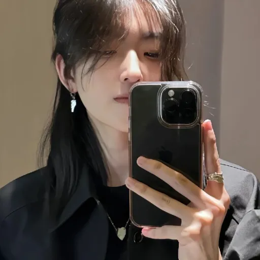 creator 고겨즈며몉즘칭김's avatar
