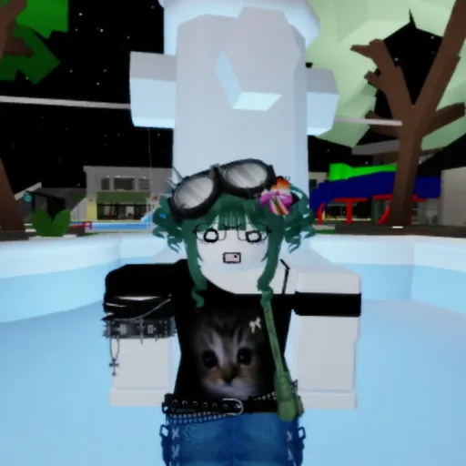 creator .° ༘🎧⋆🖇₊˚ෆShiloh!'s avatar
