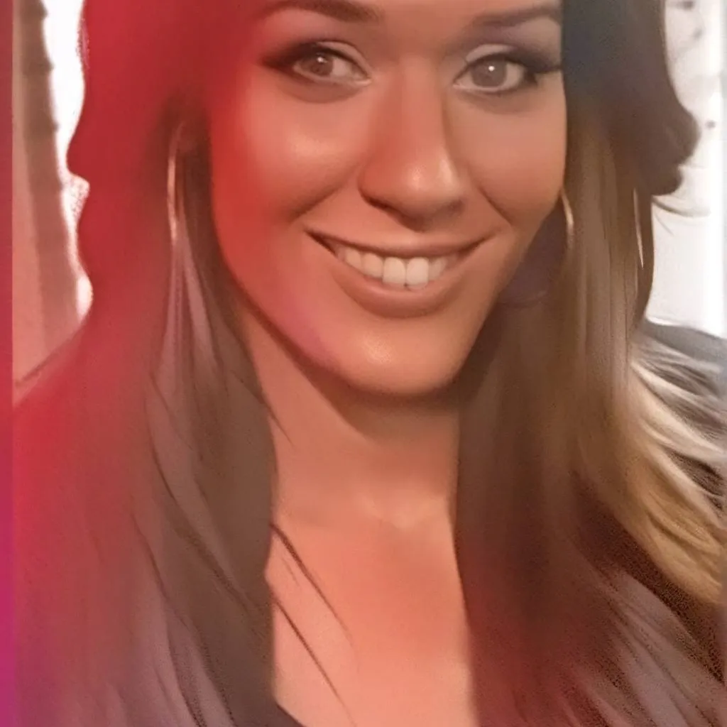 chat with ai character: Caitlin