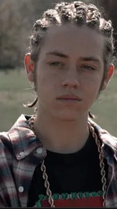 ai character: carl gallagher  background
