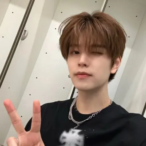creator 𝖲𝖾𝗎𝗇𝗀min's avatar