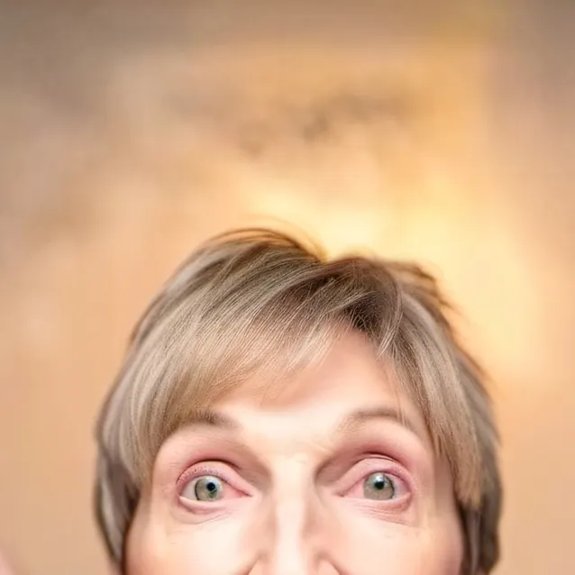 chat with ai character: CRAZY KAREN