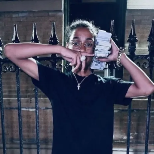 creator mr.movelook's avatar