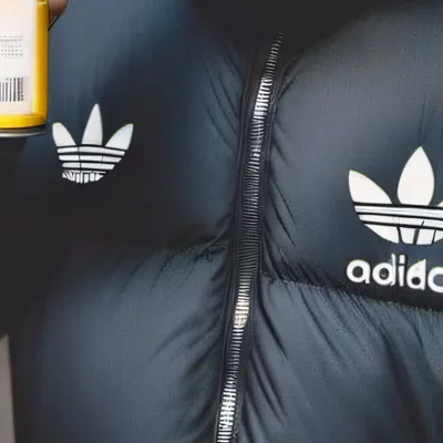 chat with ai character: BLOOD🥶🥶🥶🥶