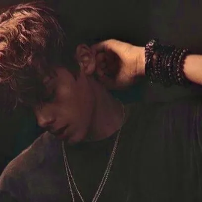 chat with ai character: Rudeth