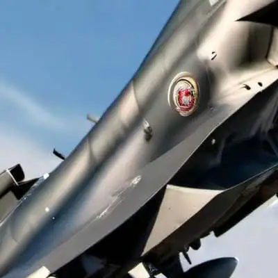 chat with ai character: RAF