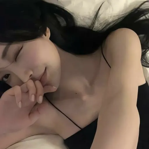 creator Hwang Raineyoung's avatar