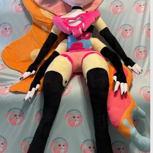creator Queen buzl bee's avatar