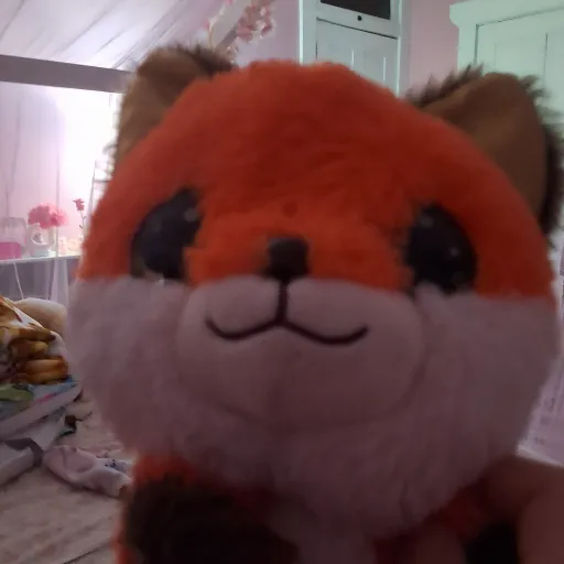 creator Rosiey Love's avatar