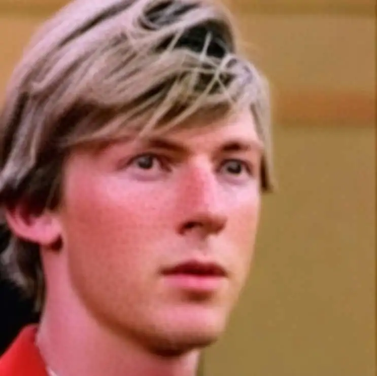 chat with ai character: Johnny Lawrence