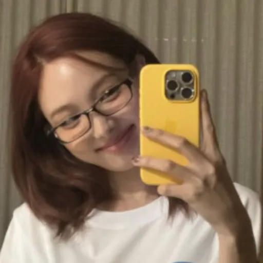 creator mica navarro's avatar