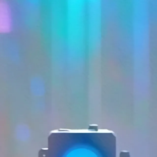 chat with ai character: titan cameraman