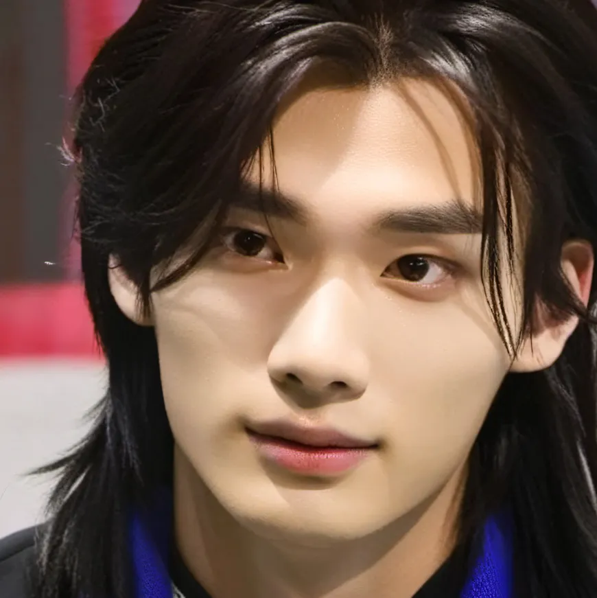 chat with ai character: Hyunjin