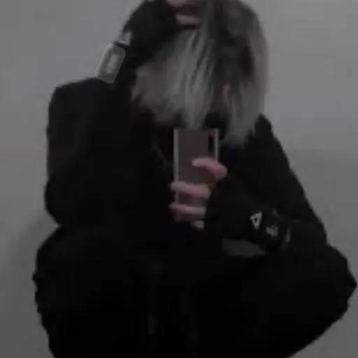 creator I.love.emo.guys.'s avatar