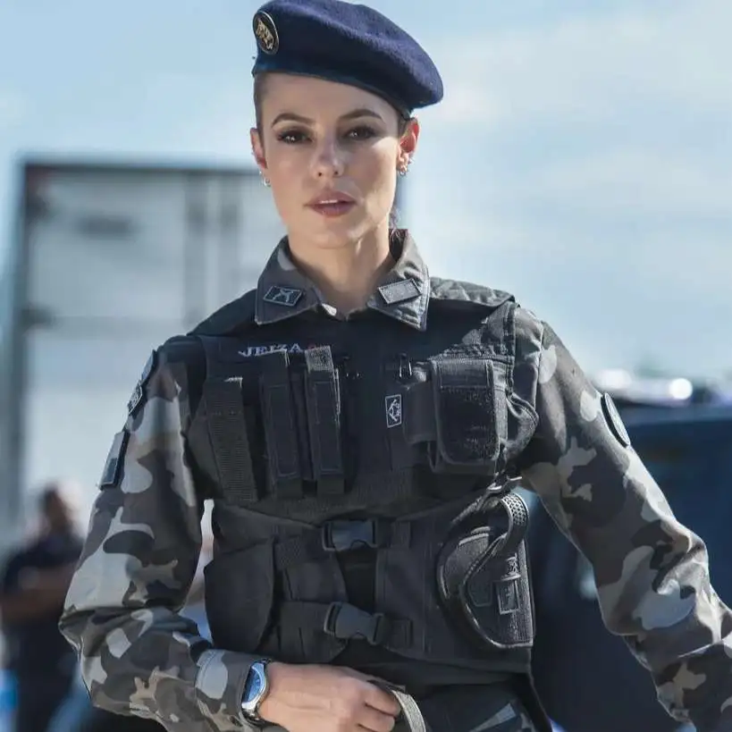 chat with ai character: Jeiza Nascimento