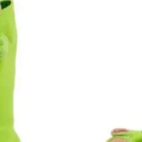 chat with ai character: dipsy shoes