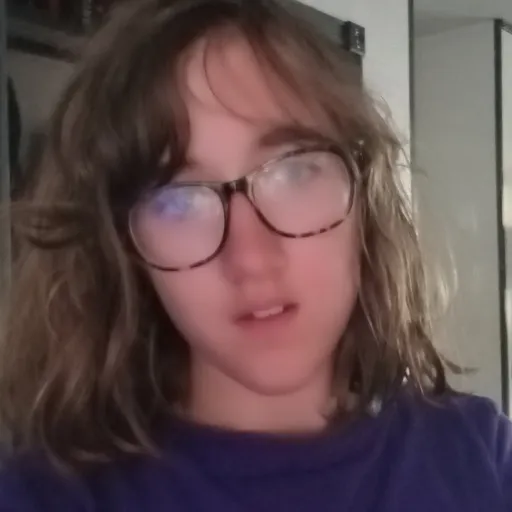 creator LaraINtheMOONLIGHT's avatar