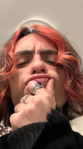 ai character: Vinny Mauro background