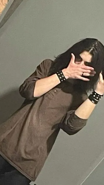 ai character: Taylor background