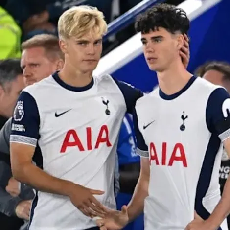 creator ⚽~¥Archie Gray¥~⚽'s avatar