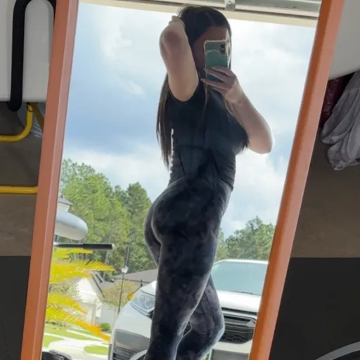 creator Maddielovesbaddies's avatar