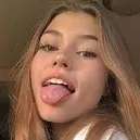 chat with ai character: bella