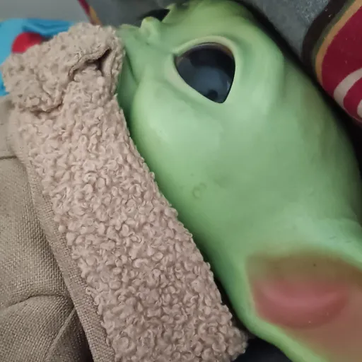 creator baby yoda.'s avatar
