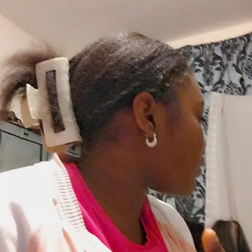 creator Whitney🤍's avatar