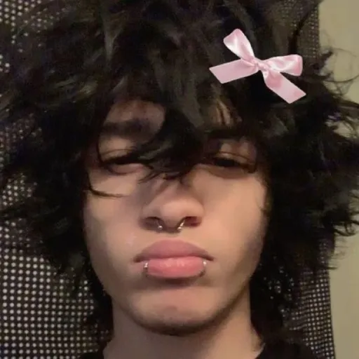 creator ImAlUcKyGuRl🙄🍕's avatar