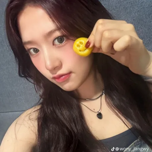 creator lily17000's avatar