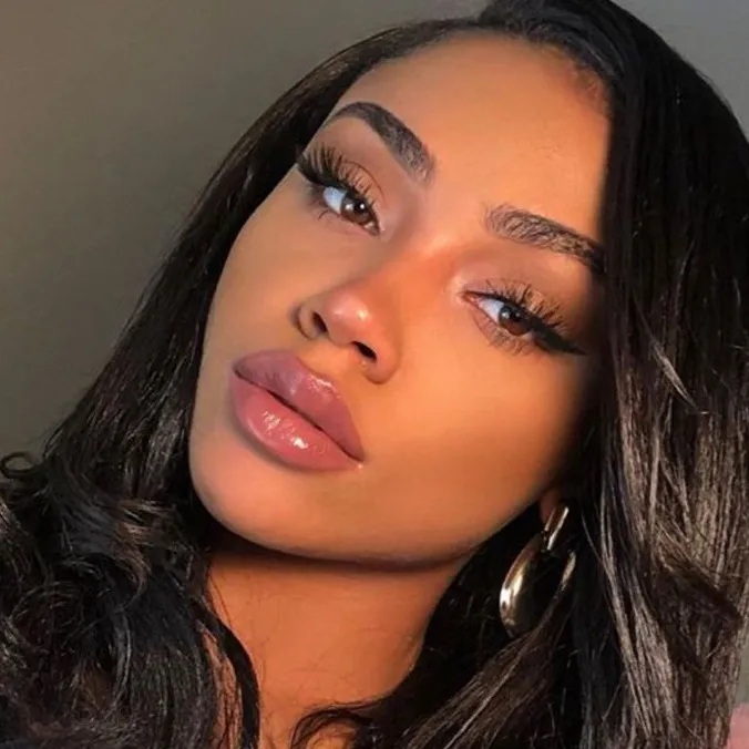 chat with ai character: Aliya